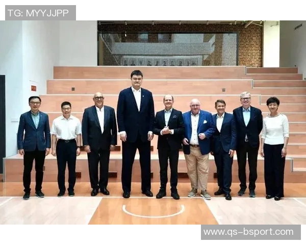 回顾中国篮球名人堂李震中辉煌岁月的珍贵老相册