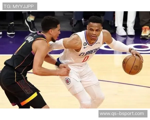 火箭双星威少与施罗德展现团队篮球实力KD被包夹依然难敌55开局面