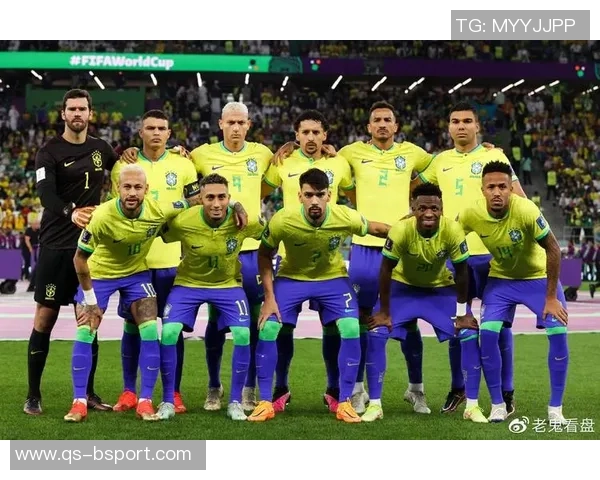 国米与拿波里激战正酣里奇女友现场直击卡里乌斯妻子线上精彩主持 国米与拿波里激战正酣里奇女友现场直击卡里乌斯妻子线上精彩主持