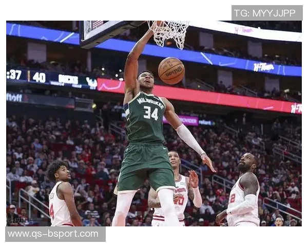 字母哥半场火力全开18分罚球命中率高暴扣两次震撼全场 字母哥半场火力全开18分罚球命中率高暴扣两次震撼全场