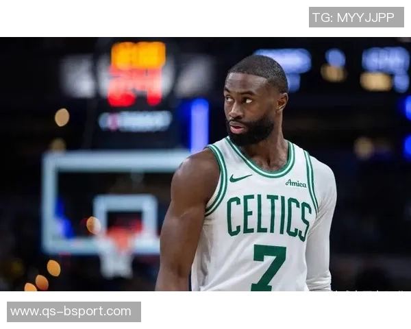 杰伦布朗表现出色却难挽败局17投10中罚球9中8独砍30分3板3助 杰伦布朗表现出色却难挽败局17投10中罚球9中8独砍30分3板3助