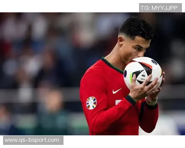 萨拉赫回应C罗炮轰言论称与教练无关有人想让我离开球队 萨拉赫回应C罗炮轰言论称与教练无关有人想让我离开球队